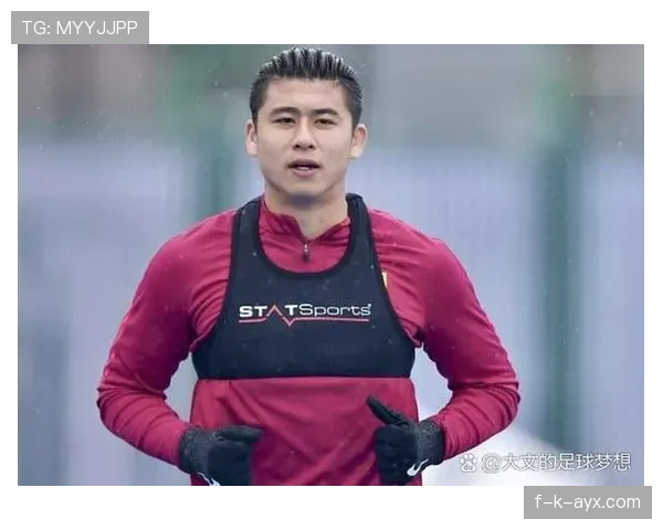 张玉宁伤病对中国队备战的影响及教练组阵容调整分析 张玉宁伤病对中国队备战的影响及教练组阵容调整分析