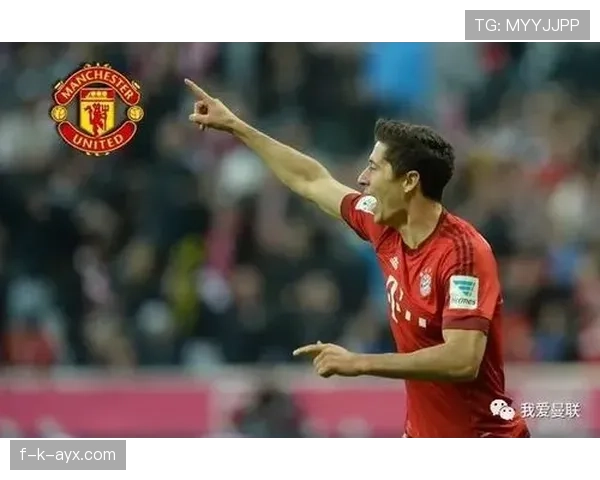 莱万凌晨四点喝蛋白粉的样子，像极了被经纪人绑架的顶流